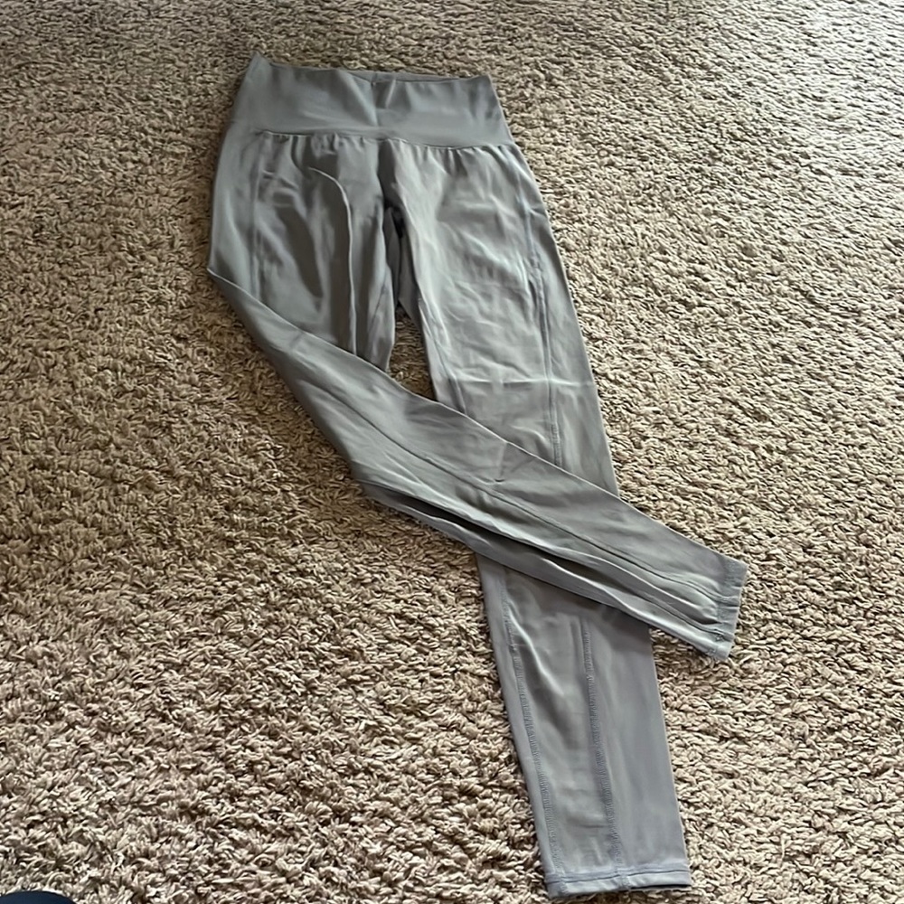 Grey workout leggings